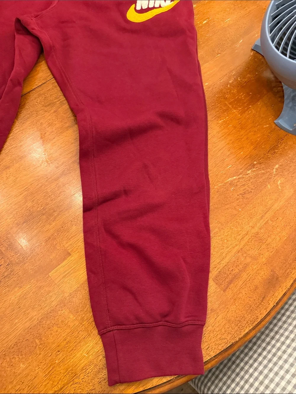 Nike Club Red Jogger Pants Futura Logo Men's Size XXL Tapered Leg FN3094-677
